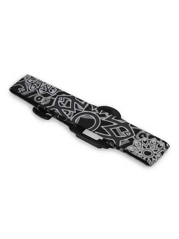 GlucoMen Day CGM adjustable armband with black and white Dia-Style pattern for blood glucose sensor.