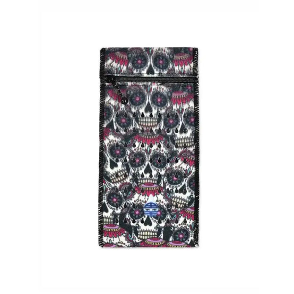 Insulin cooling wallet for kids with skull pattern, fits two insulin pens or vials, maintains temperature up to 48 hours.