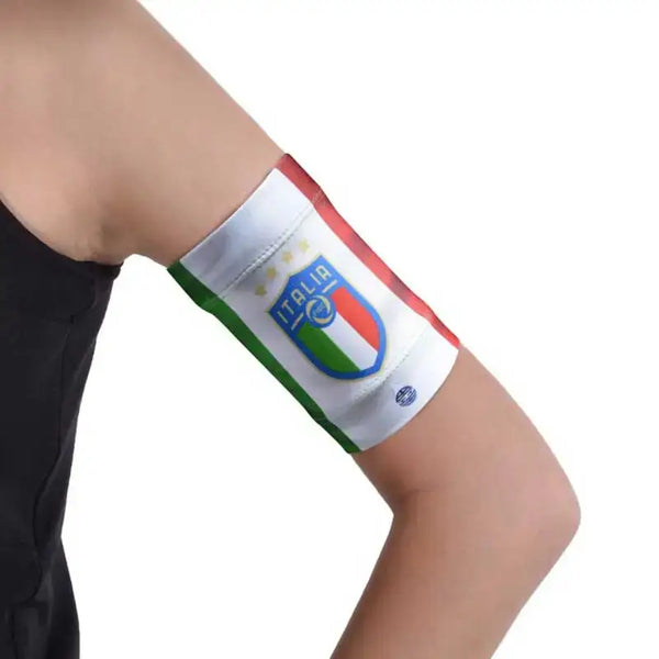 Glucose sensor armband for children featuring Italian flag design, worn on arm.