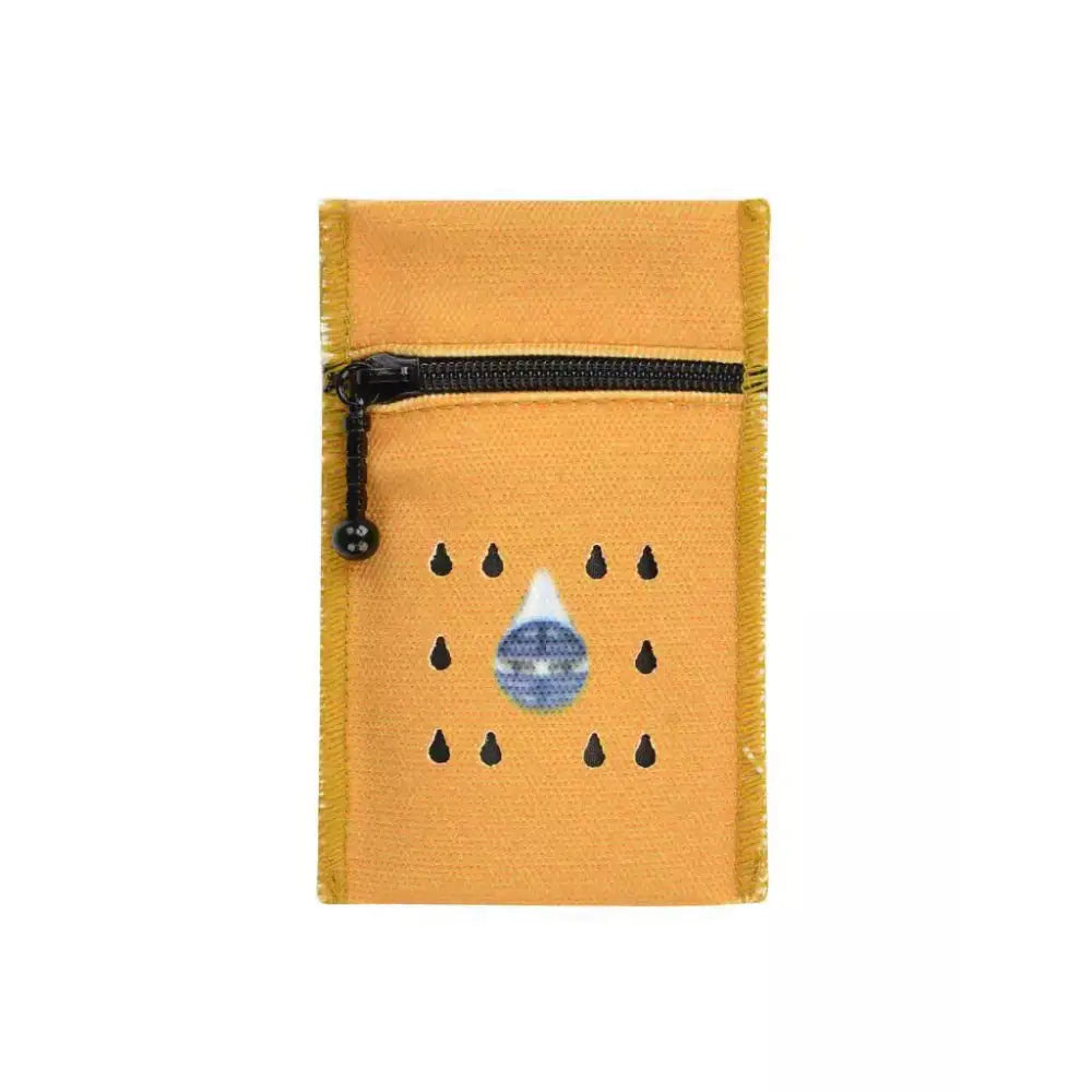 Compact orange cooling wallet with zipper for 1 insulin vial, designed to maintain optimal temperature up to 48 hours without electricity.