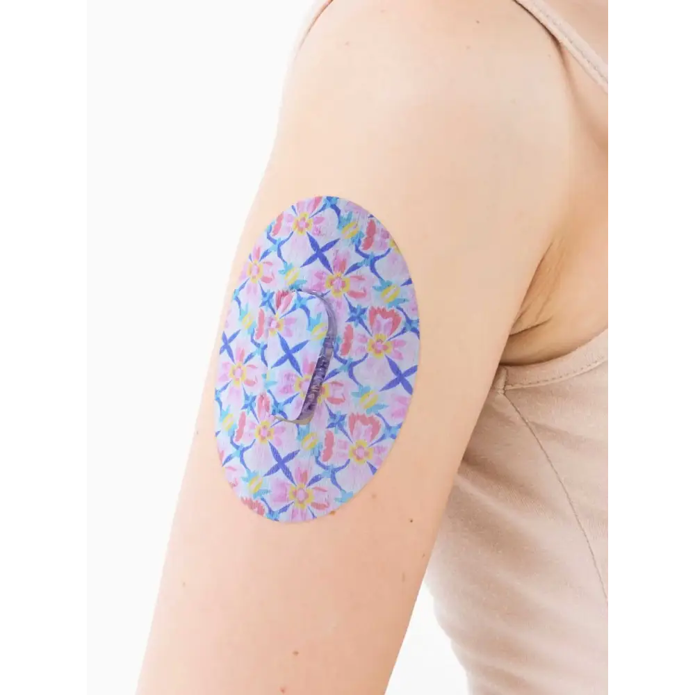 Plaster til Dexcom G6, Spring-serien, på armen, nærbillede