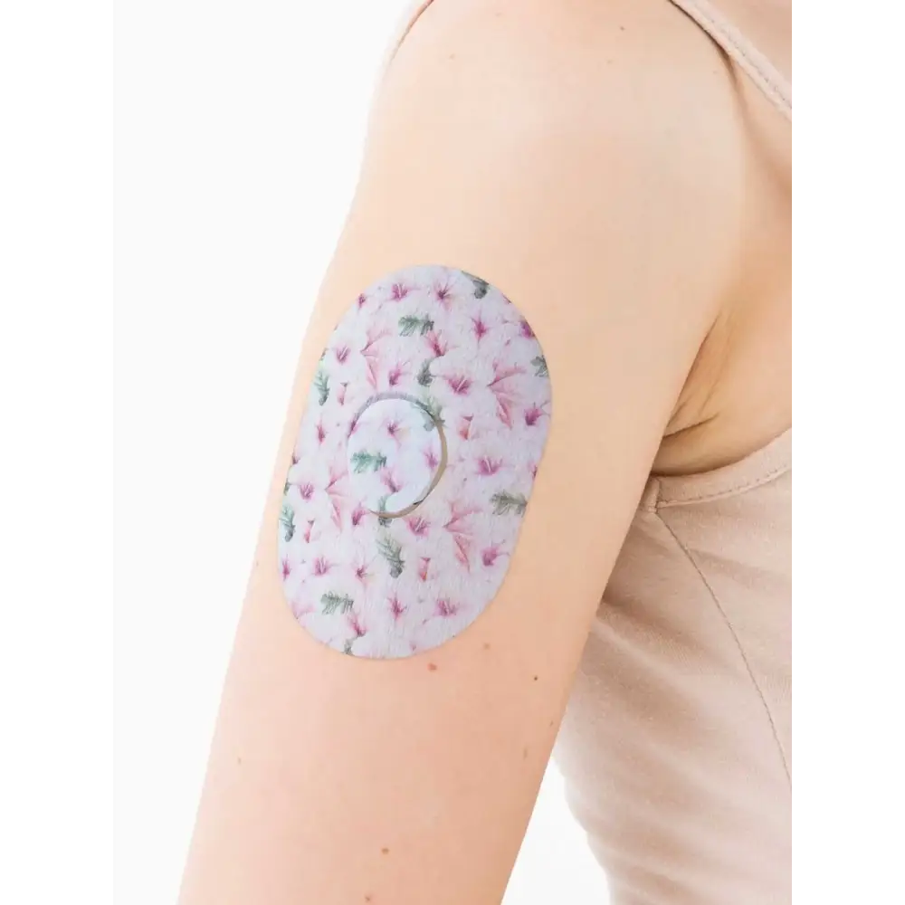 Plaster til Dexcom G7, Spring-serien, på armen, nærbillede