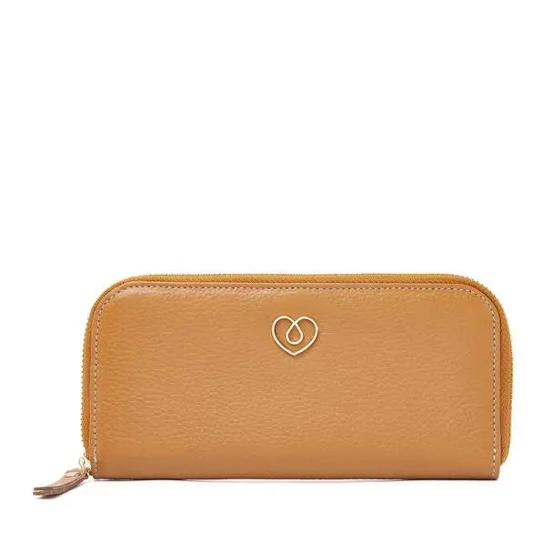 Stylish leather diabetic case from Sweet Collection for organizing diabetes care essentials.